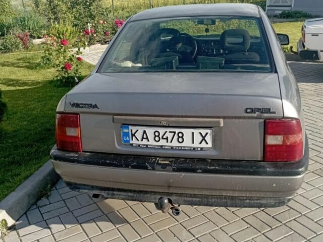 Сірий Опель Вектра, об'ємом двигуна 1.8 л та пробігом 300 тис. км за 1188 $, фото 5 на Automoto.ua