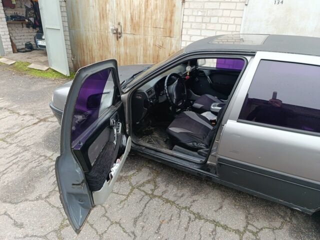 Серый Опель Вектра, объемом двигателя 1.8 л и пробегом 380 тыс. км за 1800 $, фото 5 на Automoto.ua