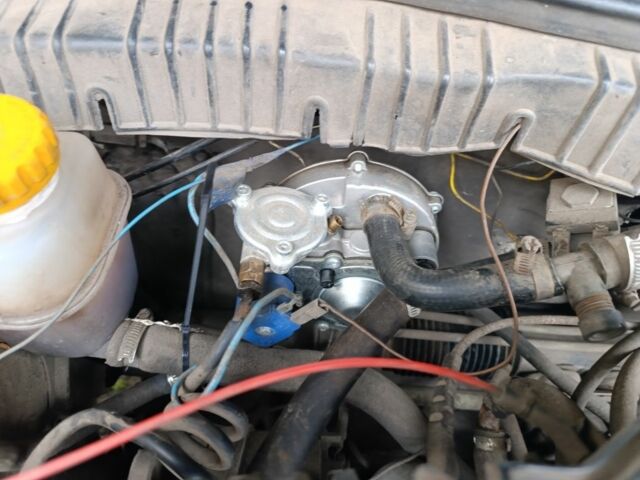 Серый Опель Вектра, объемом двигателя 1.8 л и пробегом 380 тыс. км за 1800 $, фото 12 на Automoto.ua