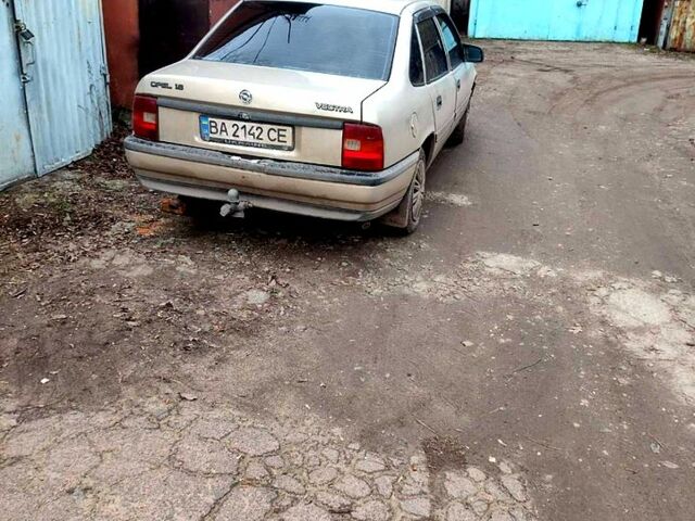 Сірий Опель Вектра, об'ємом двигуна 1.8 л та пробігом 0 тис. км за 800 $, фото 2 на Automoto.ua