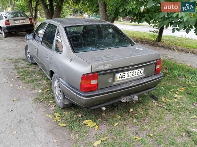 Сірий Опель Вектра, об'ємом двигуна 2 л та пробігом 400 тис. км за 675 $, фото 9 на Automoto.ua