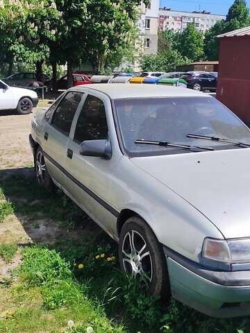 Серый Опель Вектра, объемом двигателя 1.8 л и пробегом 288 тыс. км за 1500 $, фото 3 на Automoto.ua