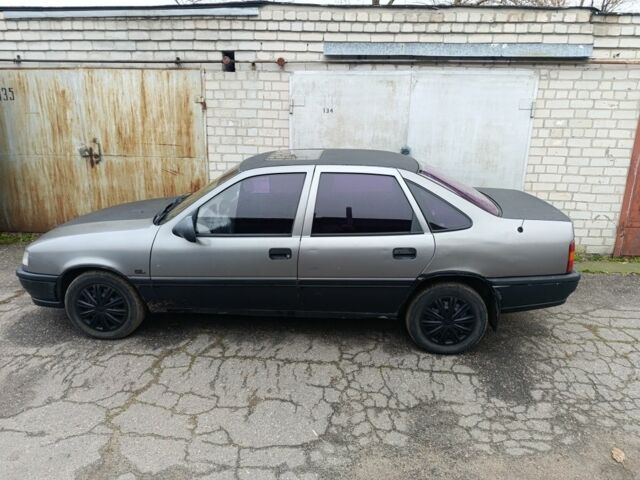 Серый Опель Вектра, объемом двигателя 1.8 л и пробегом 380 тыс. км за 1800 $, фото 3 на Automoto.ua