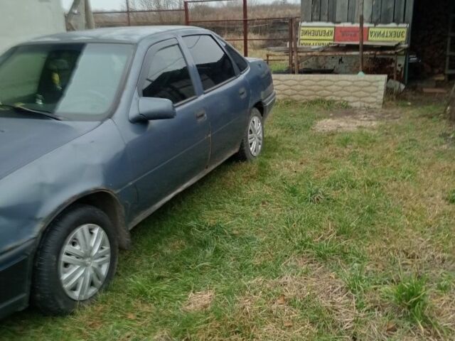 Серый Опель Вектра, объемом двигателя 2 л и пробегом 500 тыс. км за 641 $, фото 1 на Automoto.ua