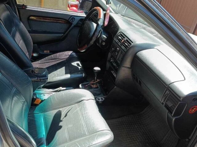 Сірий Опель Вектра, об'ємом двигуна 1.8 л та пробігом 320 тис. км за 2200 $, фото 12 на Automoto.ua