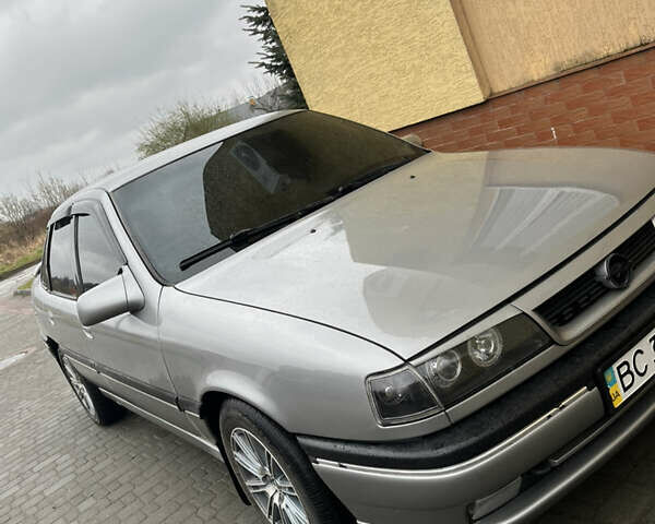 Сірий Опель Вектра, об'ємом двигуна 1.8 л та пробігом 500 тис. км за 3000 $, фото 8 на Automoto.ua