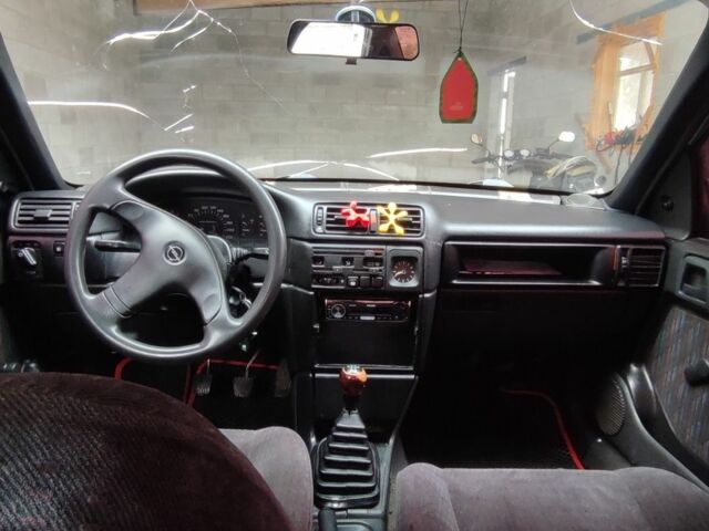 Опель Вектра 1993 в Погребище на Automoto.ua Серый Опель Вектра, объемом двигателя 1 л и пробегом 250 тыс. км за 1200 $, фото 6 на Automoto.ua