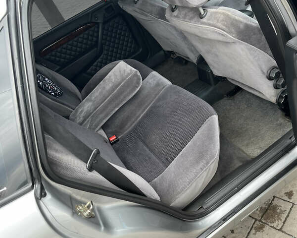 Сірий Опель Вектра, об'ємом двигуна 1.8 л та пробігом 500 тис. км за 3000 $, фото 5 на Automoto.ua