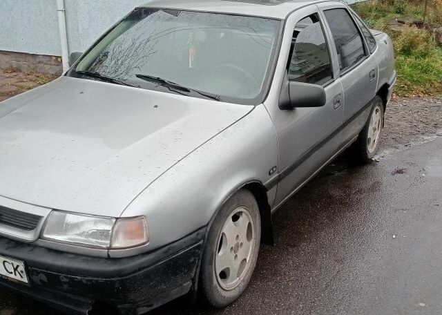 Серый Опель Вектра, объемом двигателя 1.8 л и пробегом 330 тыс. км за 899 $, фото 2 на Automoto.ua