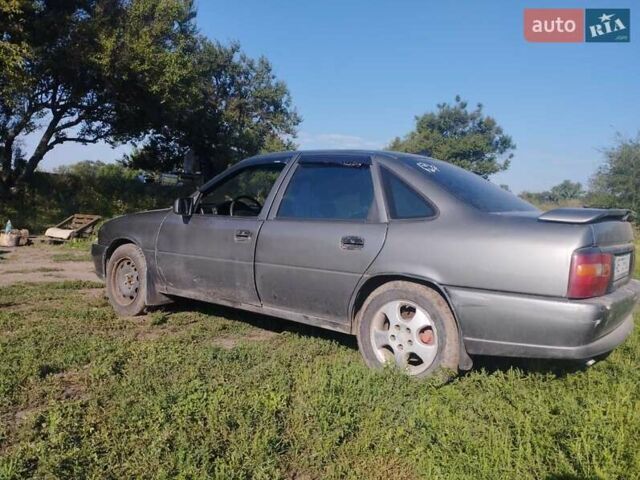 Серый Опель Вектра, объемом двигателя 2.5 л и пробегом 357 тыс. км за 3000 $, фото 7 на Automoto.ua