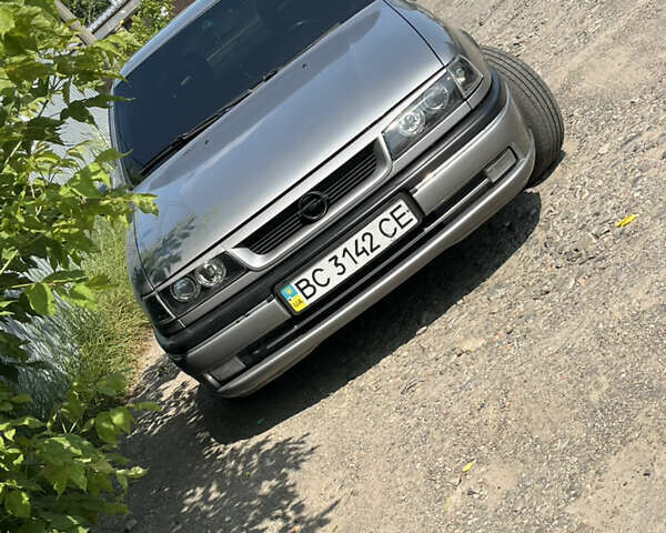 Сірий Опель Вектра, об'ємом двигуна 1.8 л та пробігом 500 тис. км за 3000 $, фото 10 на Automoto.ua