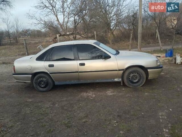 Серый Опель Вектра, объемом двигателя 2 л и пробегом 200 тыс. км за 900 $, фото 3 на Automoto.ua