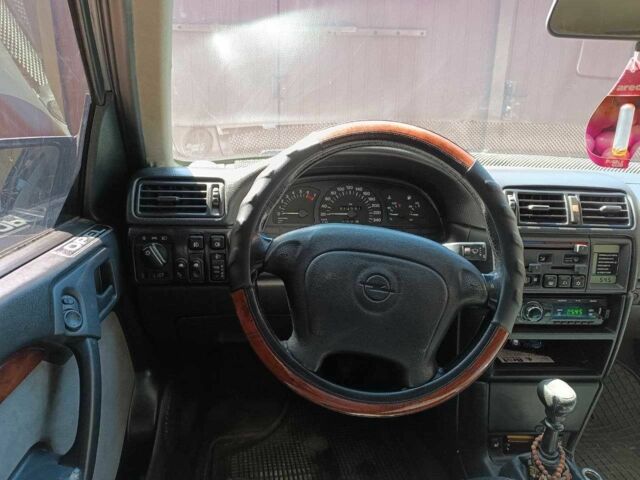 Сірий Опель Вектра, об'ємом двигуна 1.8 л та пробігом 320 тис. км за 2200 $, фото 6 на Automoto.ua