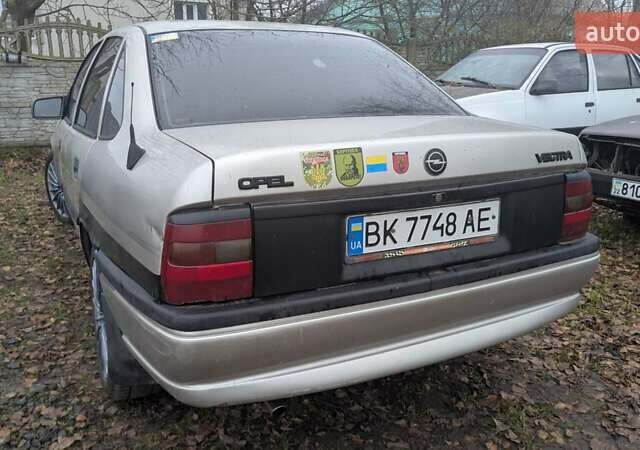 Сірий Опель Вектра, об'ємом двигуна 1.6 л та пробігом 350 тис. км за 1450 $, фото 4 на Automoto.ua