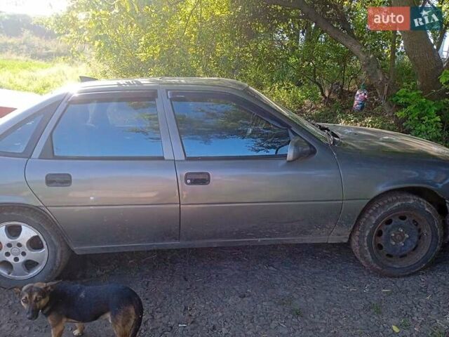 Серый Опель Вектра, объемом двигателя 2.5 л и пробегом 357 тыс. км за 3000 $, фото 11 на Automoto.ua