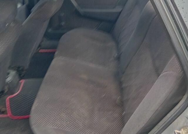 Серый Опель Вектра, объемом двигателя 1.8 л и пробегом 330 тыс. км за 899 $, фото 7 на Automoto.ua