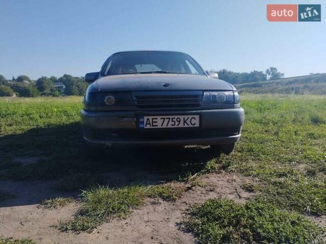 Серый Опель Вектра, объемом двигателя 2.5 л и пробегом 357 тыс. км за 3000 $, фото 4 на Automoto.ua