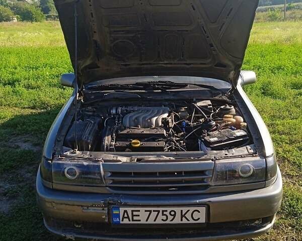 Серый Опель Вектра, объемом двигателя 2.5 л и пробегом 357 тыс. км за 3000 $, фото 16 на Automoto.ua