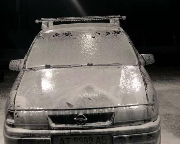 Серый Опель Вектра, объемом двигателя 1.6 л и пробегом 413 тыс. км за 1200 $, фото 2 на Automoto.ua