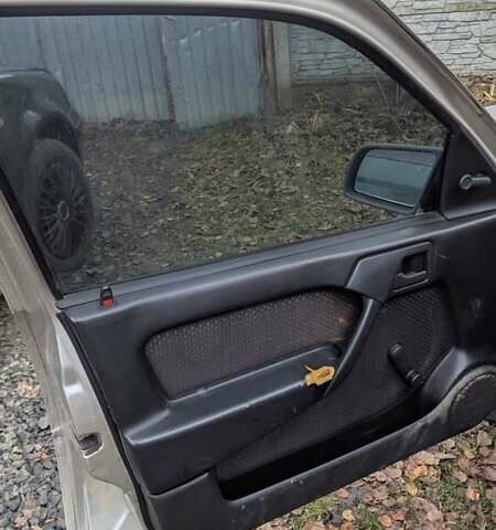 Сірий Опель Вектра, об'ємом двигуна 1.6 л та пробігом 350 тис. км за 1450 $, фото 6 на Automoto.ua