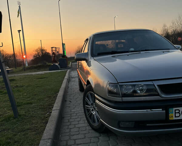 Серый Опель Вектра, объемом двигателя 1.8 л и пробегом 400 тыс. км за 2999 $, фото 7 на Automoto.ua