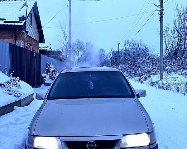 Сірий Опель Вектра, об'ємом двигуна 2.5 л та пробігом 300 тис. км за 1400 $, фото 11 на Automoto.ua