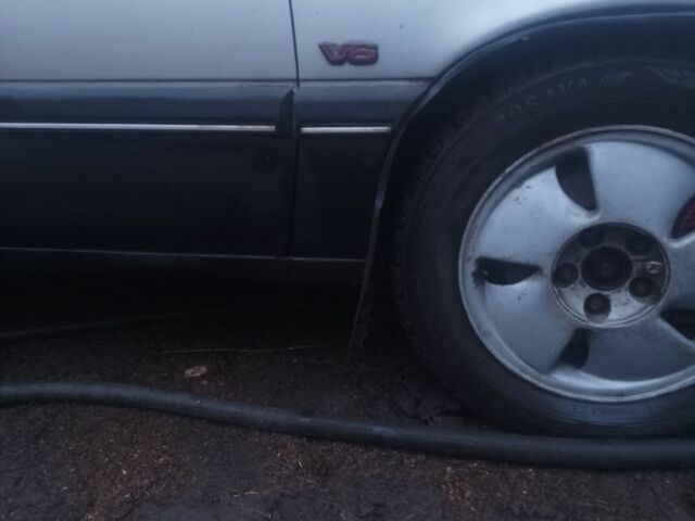 Сірий Опель Вектра, об'ємом двигуна 2.5 л та пробігом 300 тис. км за 2500 $, фото 3 на Automoto.ua