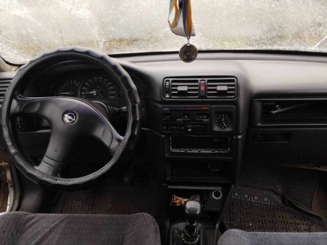 Сірий Опель Вектра, об'ємом двигуна 2 л та пробігом 3 тис. км за 2000 $, фото 4 на Automoto.ua