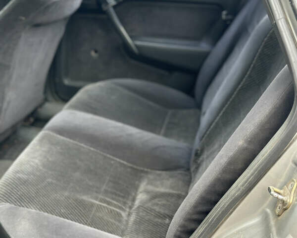 Серый Опель Вектра, объемом двигателя 1.8 л и пробегом 211 тыс. км за 500 $, фото 2 на Automoto.ua