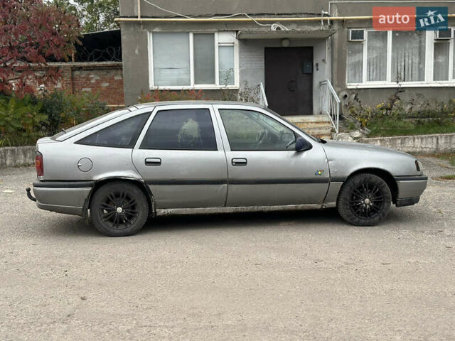 Серый Опель Вектра, объемом двигателя 1.8 л и пробегом 211 тыс. км за 500 $, фото 7 на Automoto.ua