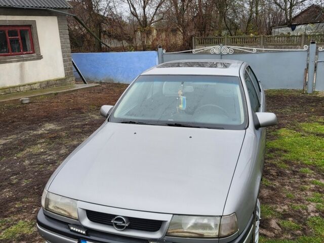 Серый Опель Вектра, объемом двигателя 1.6 л и пробегом 300 тыс. км за 1800 $, фото 5 на Automoto.ua