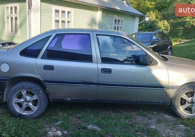 Сірий Опель Вектра, об'ємом двигуна 1.8 л та пробігом 270 тис. км за 1200 $, фото 3 на Automoto.ua