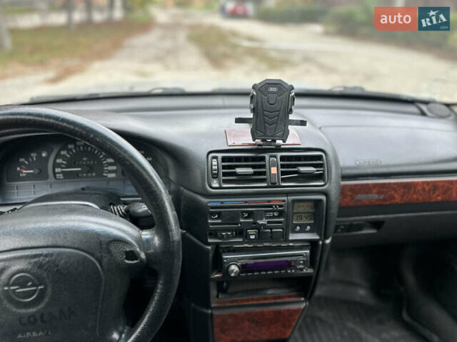 Серый Опель Вектра, объемом двигателя 1.8 л и пробегом 211 тыс. км за 500 $, фото 3 на Automoto.ua