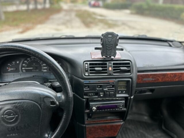 Серый Опель Вектра, объемом двигателя 1.8 л и пробегом 211 тыс. км за 650 $, фото 7 на Automoto.ua