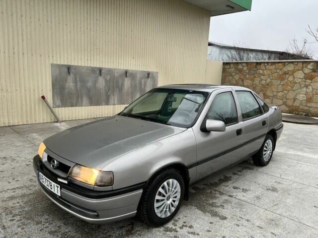 Серый Опель Вектра, объемом двигателя 1.6 л и пробегом 210 тыс. км за 1950 $, фото 4 на Automoto.ua