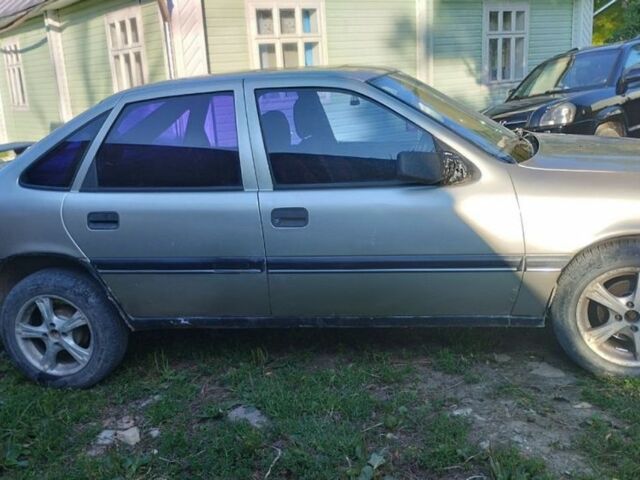 Серый Опель Вектра, объемом двигателя 1.8 л и пробегом 270 тыс. км за 1200 $, фото 1 на Automoto.ua