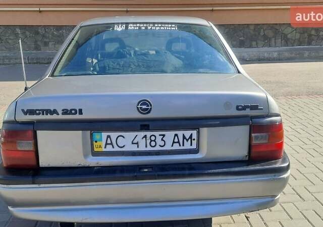 Серый Опель Вектра, объемом двигателя 2 л и пробегом 325 тыс. км за 950 $, фото 10 на Automoto.ua