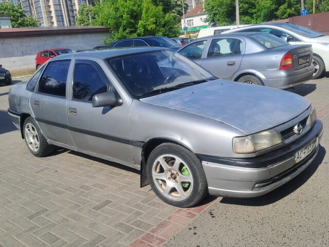 Серый Опель Вектра, объемом двигателя 2 л и пробегом 325 тыс. км за 950 $, фото 2 на Automoto.ua