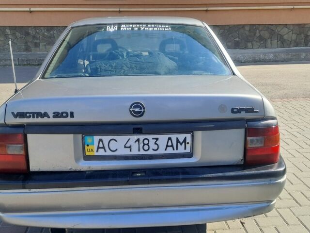 Серый Опель Вектра, объемом двигателя 2 л и пробегом 325 тыс. км за 950 $, фото 4 на Automoto.ua