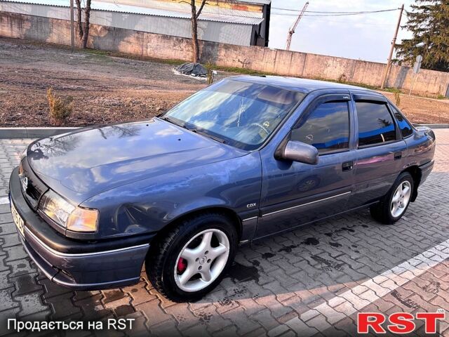 Серый Опель Вектра, объемом двигателя 2 л и пробегом 359 тыс. км за 1750 $, фото 2 на Automoto.ua