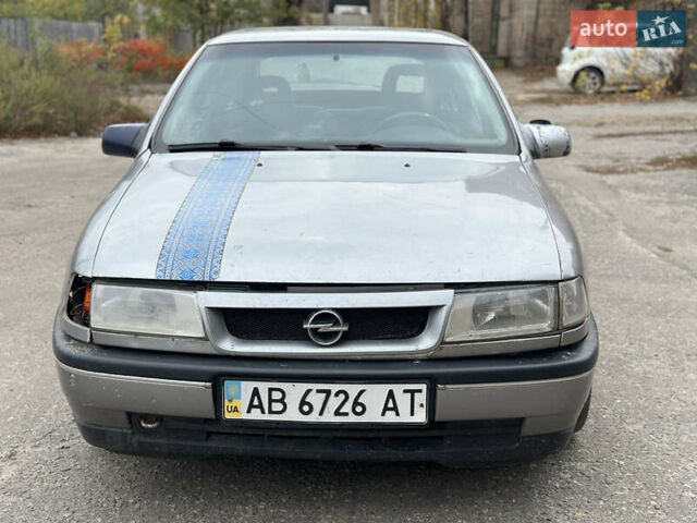 Серый Опель Вектра, объемом двигателя 1.8 л и пробегом 211 тыс. км за 500 $, фото 8 на Automoto.ua