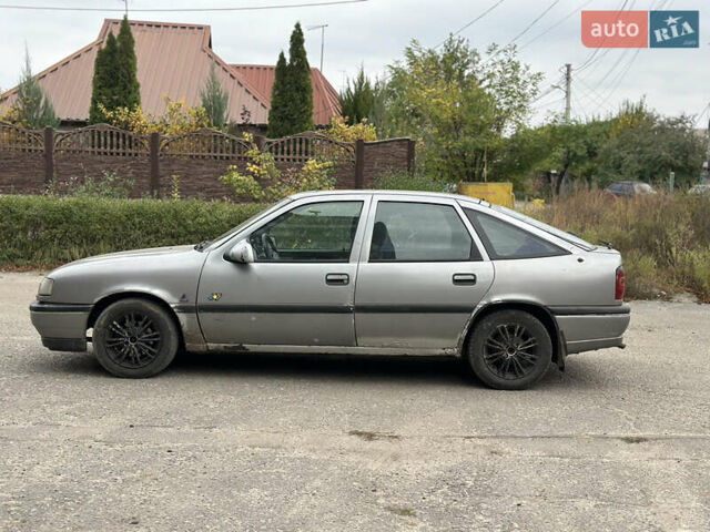 Серый Опель Вектра, объемом двигателя 1.8 л и пробегом 211 тыс. км за 500 $, фото 6 на Automoto.ua