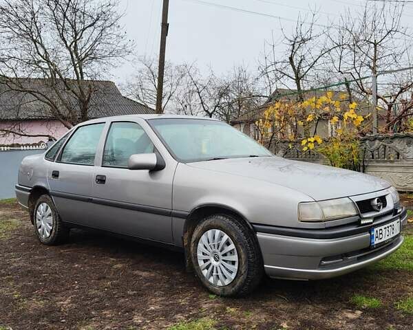 Серый Опель Вектра, объемом двигателя 1.6 л и пробегом 300 тыс. км за 1800 $, фото 9 на Automoto.ua