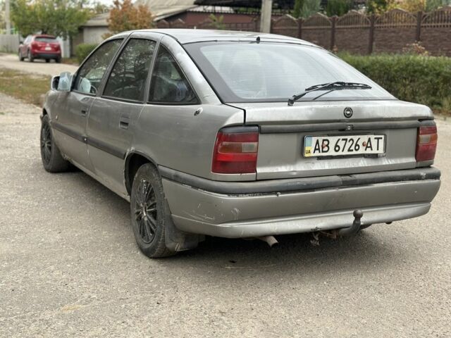 Серый Опель Вектра, объемом двигателя 1.8 л и пробегом 211 тыс. км за 650 $, фото 2 на Automoto.ua