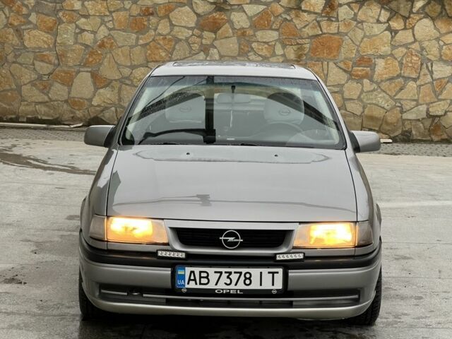 Серый Опель Вектра, объемом двигателя 1.6 л и пробегом 210 тыс. км за 1950 $, фото 1 на Automoto.ua