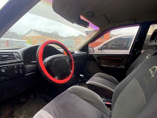 Сірий Опель Вектра, об'ємом двигуна 2 л та пробігом 364 тис. км за 1500 $, фото 3 на Automoto.ua