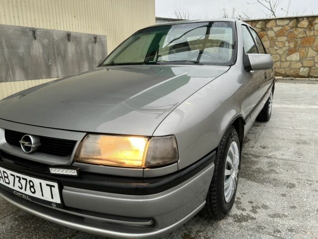 Серый Опель Вектра, объемом двигателя 1.6 л и пробегом 210 тыс. км за 1950 $, фото 2 на Automoto.ua