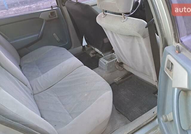 Серый Опель Вектра, объемом двигателя 2 л и пробегом 325 тыс. км за 950 $, фото 2 на Automoto.ua