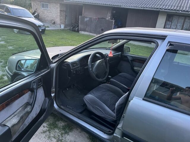 Сірий Опель Вектра, об'ємом двигуна 1.7 л та пробігом 260 тис. км за 1450 $, фото 4 на Automoto.ua