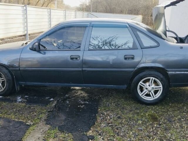 Сірий Опель Вектра, об'ємом двигуна 1.8 л та пробігом 445 тис. км за 1070 $, фото 5 на Automoto.ua